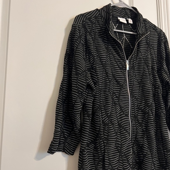 Weekends By Chicos Black and White Striped Zipper Jacket Womens Size Large - Picture 4 of 9